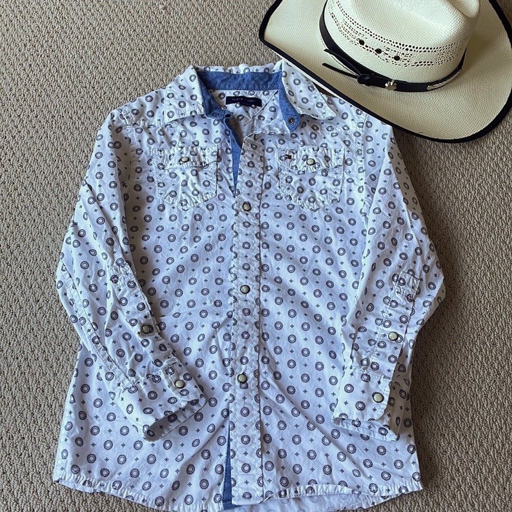 Tommy Hilfiger western shirt and cowboy hat